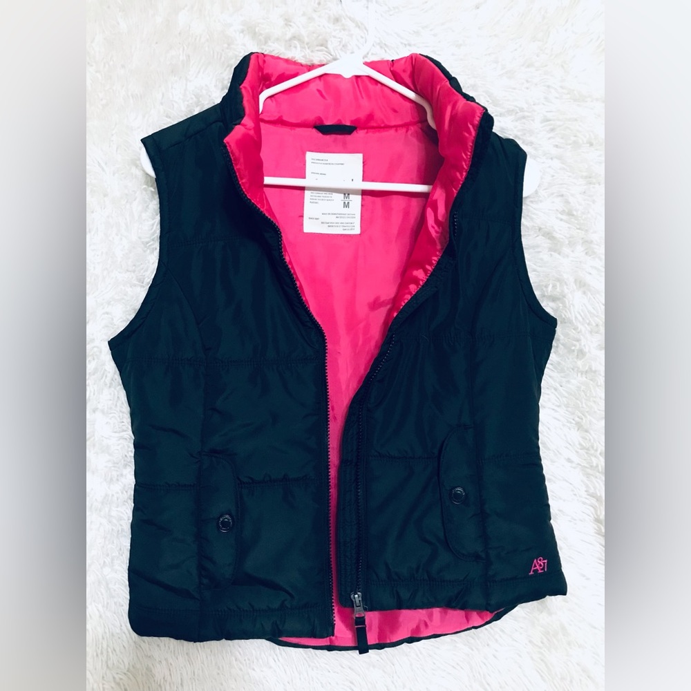 Aeropostale, black and pink vest.